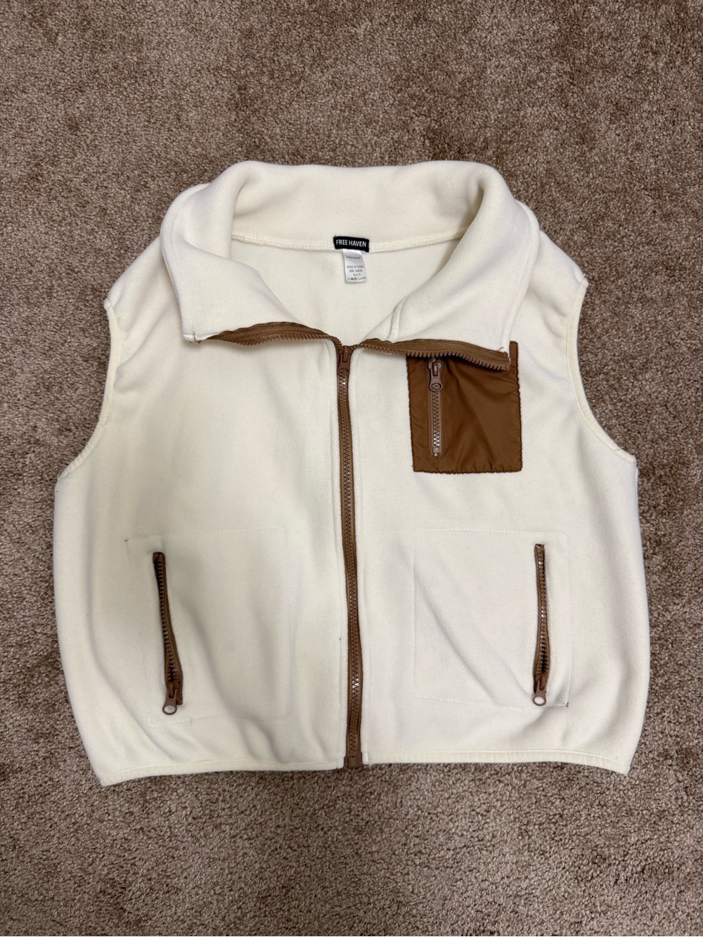 Free Haven Cream Fleece Vest with Brown Trim.‎ AC35